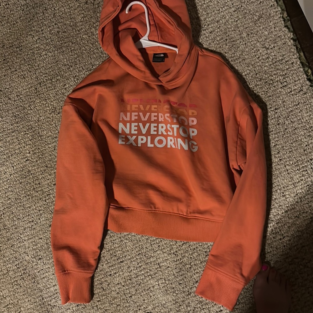 North face cropped sweatshirt worn once